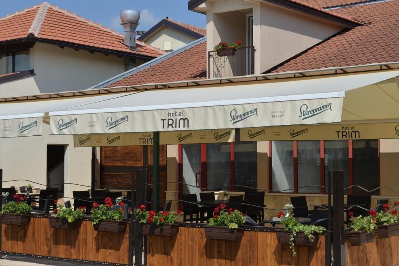 Hotel Trim Nikšić Buitenkant foto