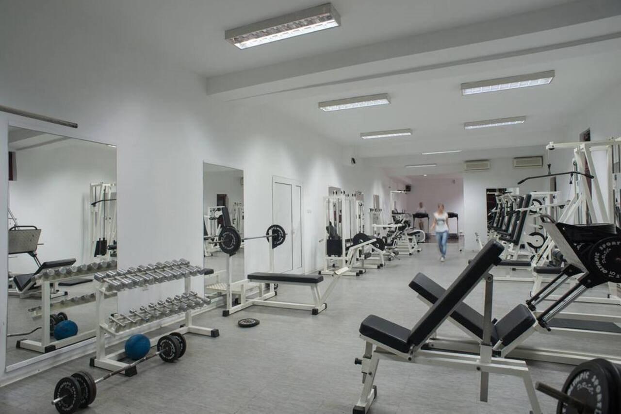 Hotel Trim Nikšić Buitenkant foto