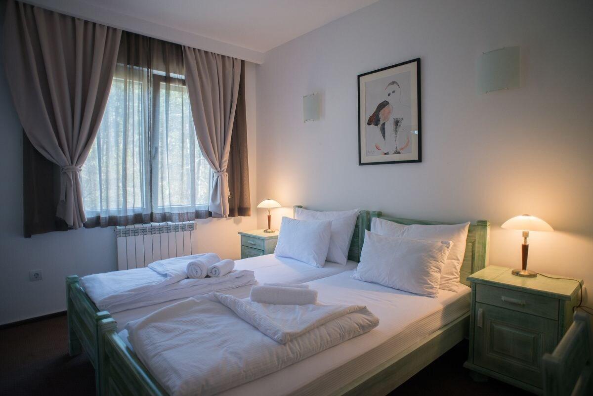 Hotel Trim Nikšić Buitenkant foto