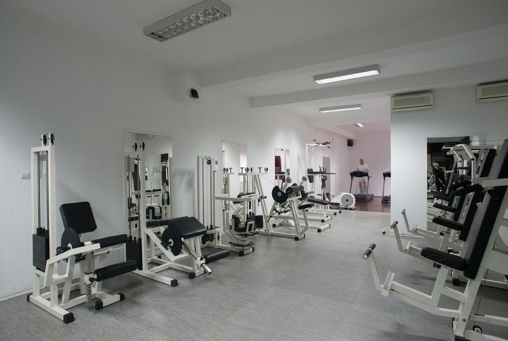 Hotel Trim Nikšić Buitenkant foto