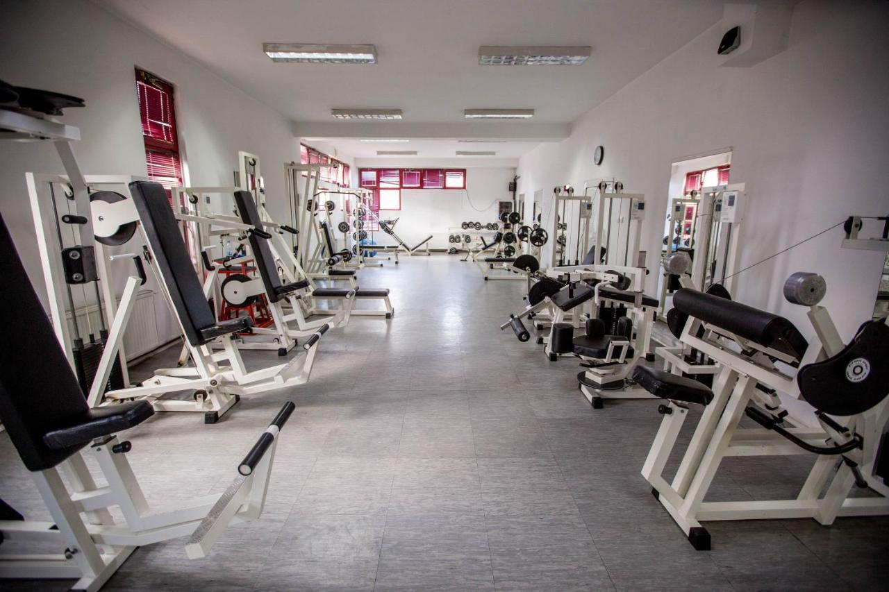 Hotel Trim Nikšić Buitenkant foto