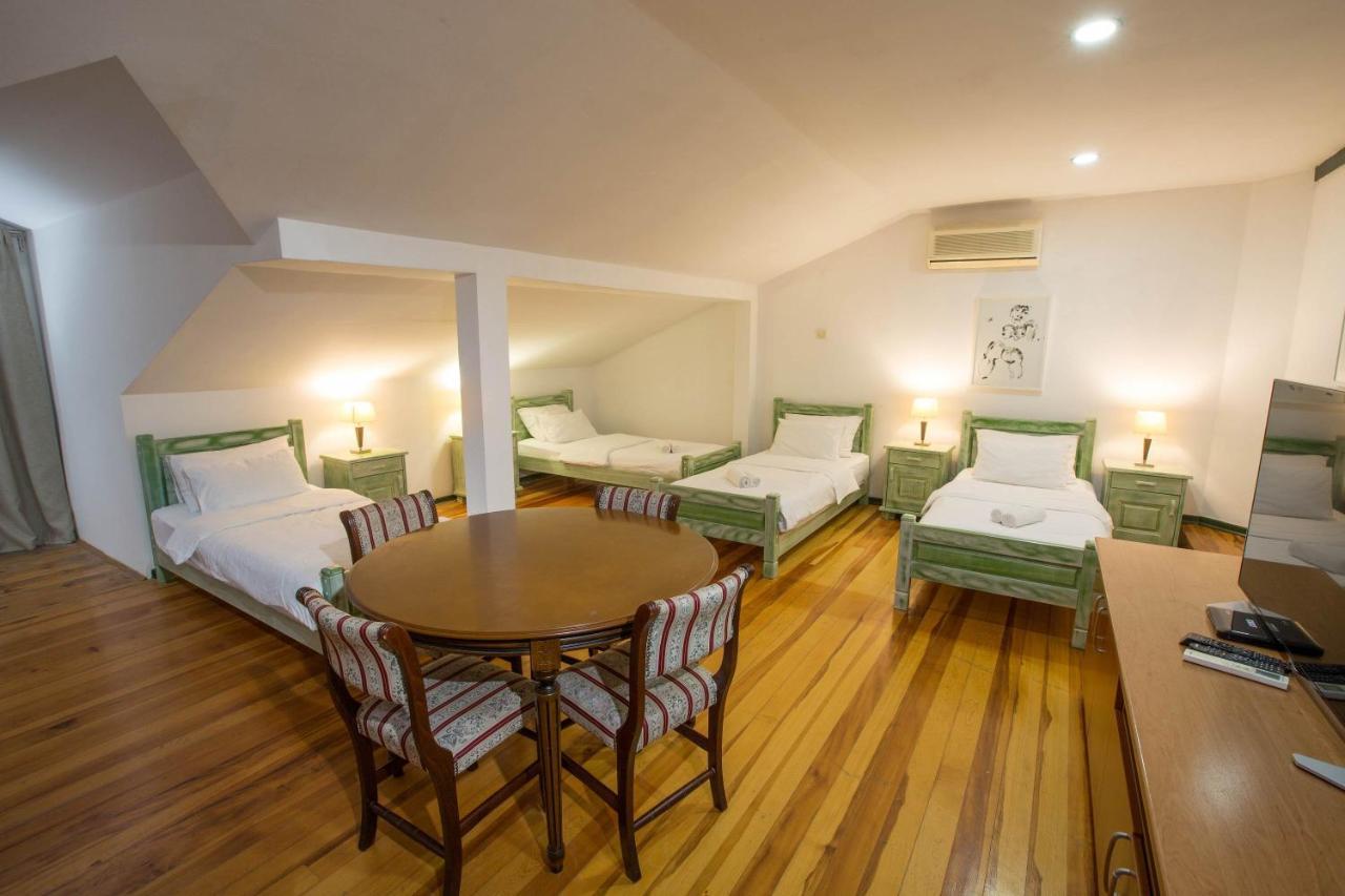 Hotel Trim Nikšić Buitenkant foto